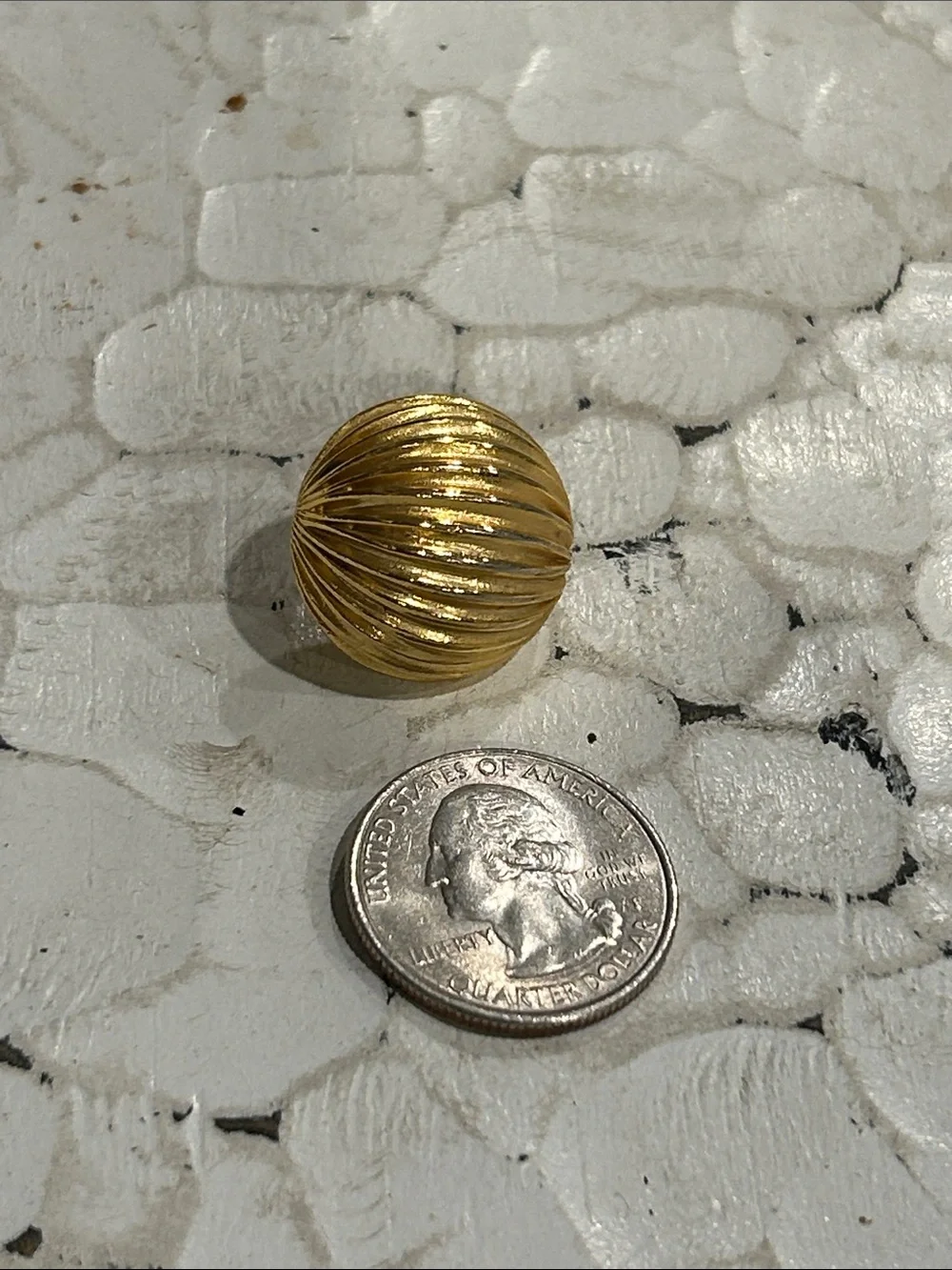Liz Claiborne Signed Vintage Gold Tone Ribbed Dome Pierced Earrings